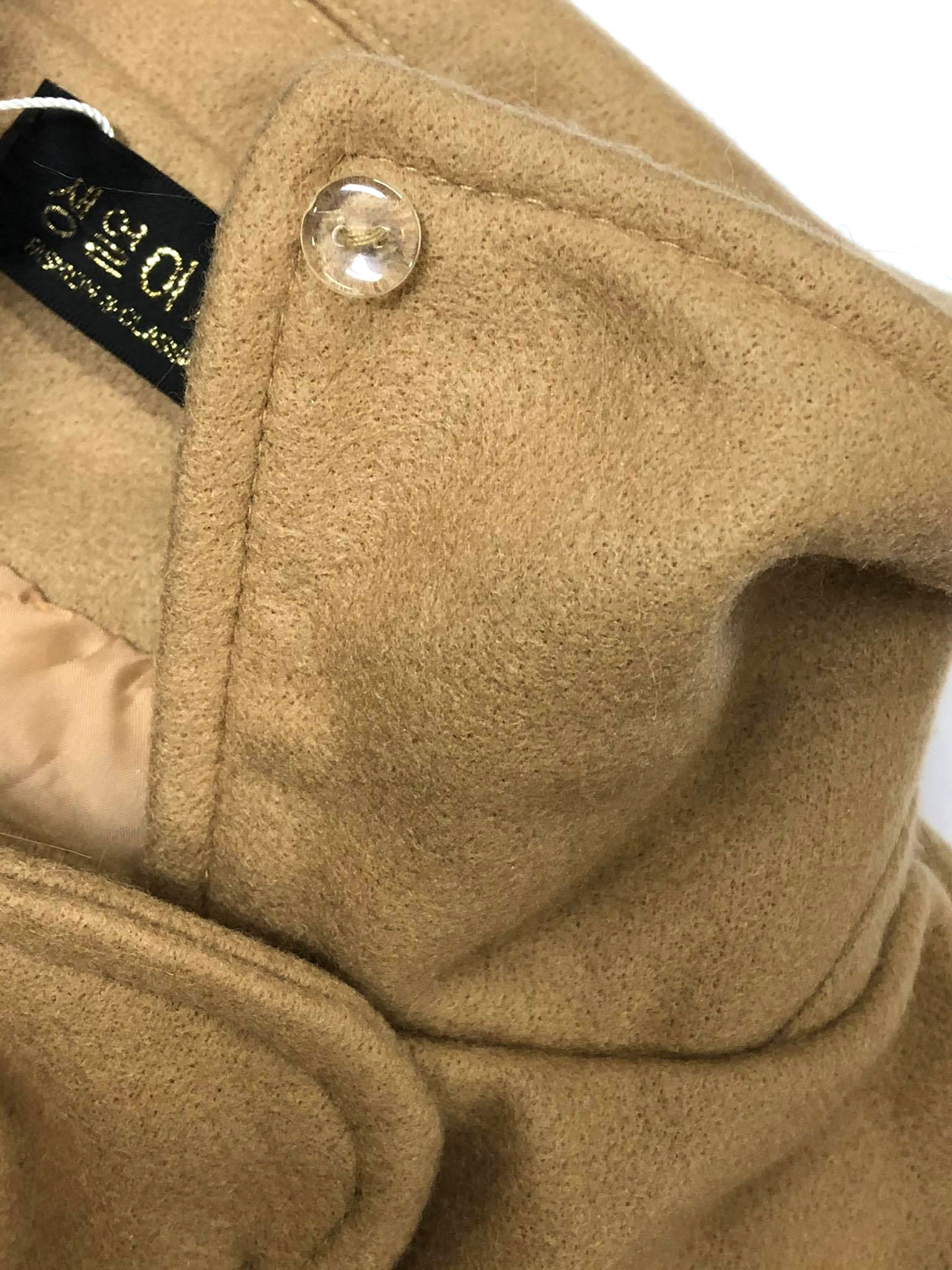 Piękny damski płaszcz - obrazek 4