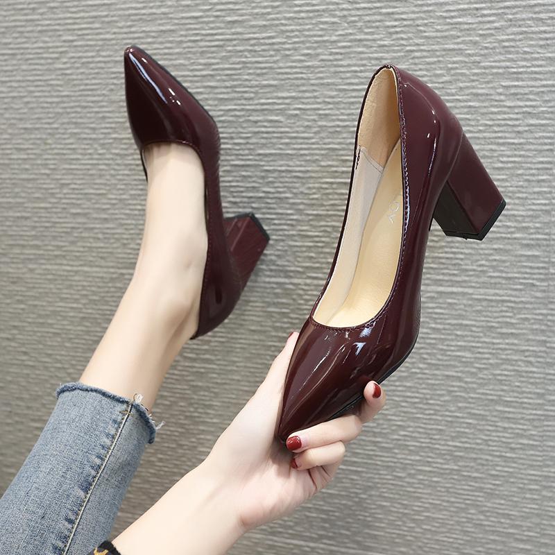 Damskie buty na obcasie w kolorze wiśniowym - obrazek 2