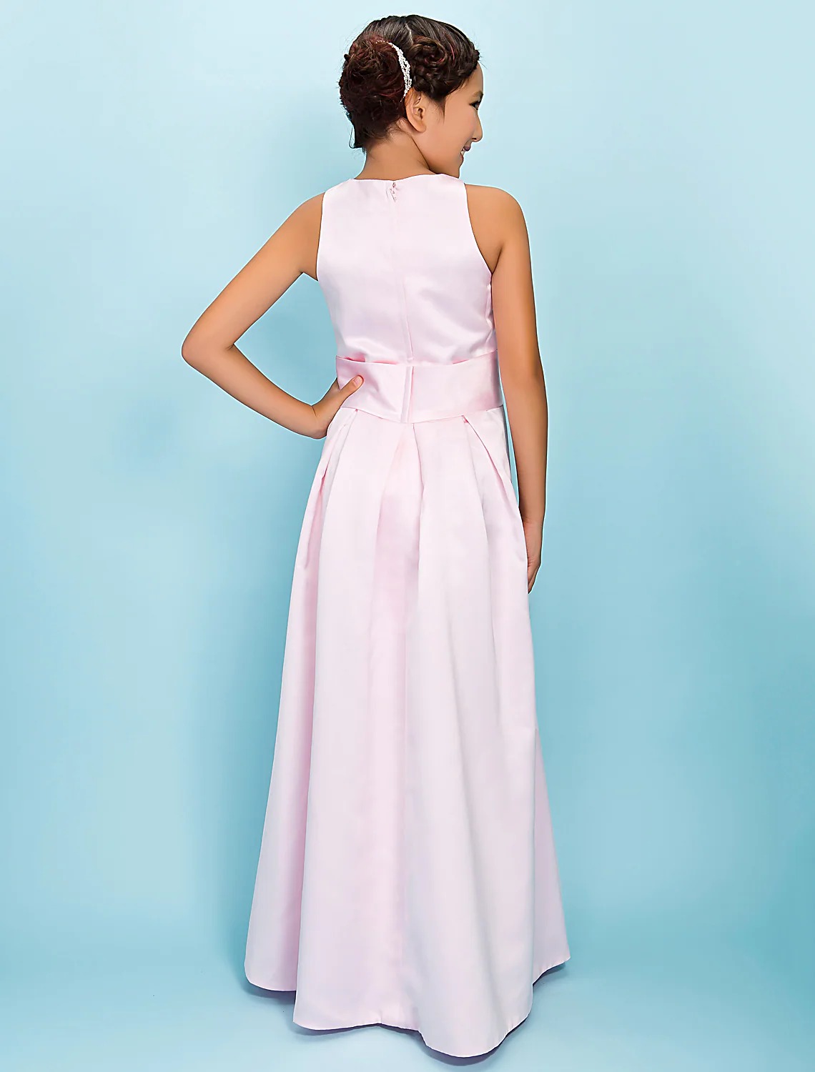 Dziewczęca suknia SATYNOWA W KOLORZE BUTELKOWEJ ZIELENI - obrazek 3