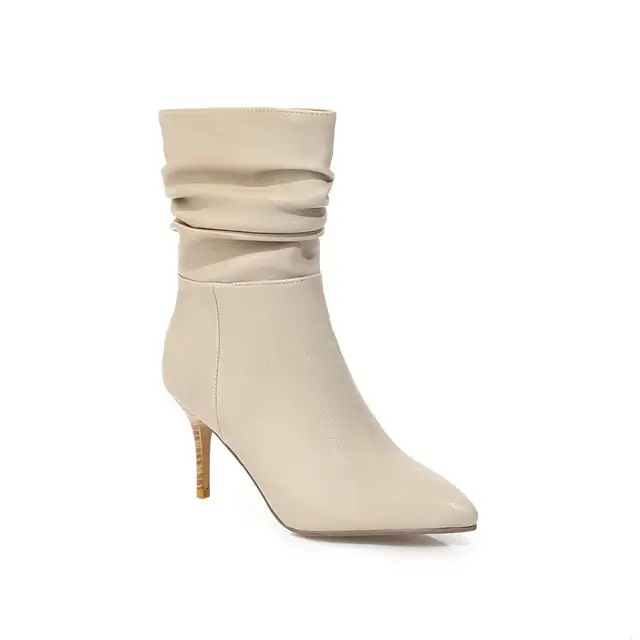 Damskie botki beżowe na niskiej szpilce