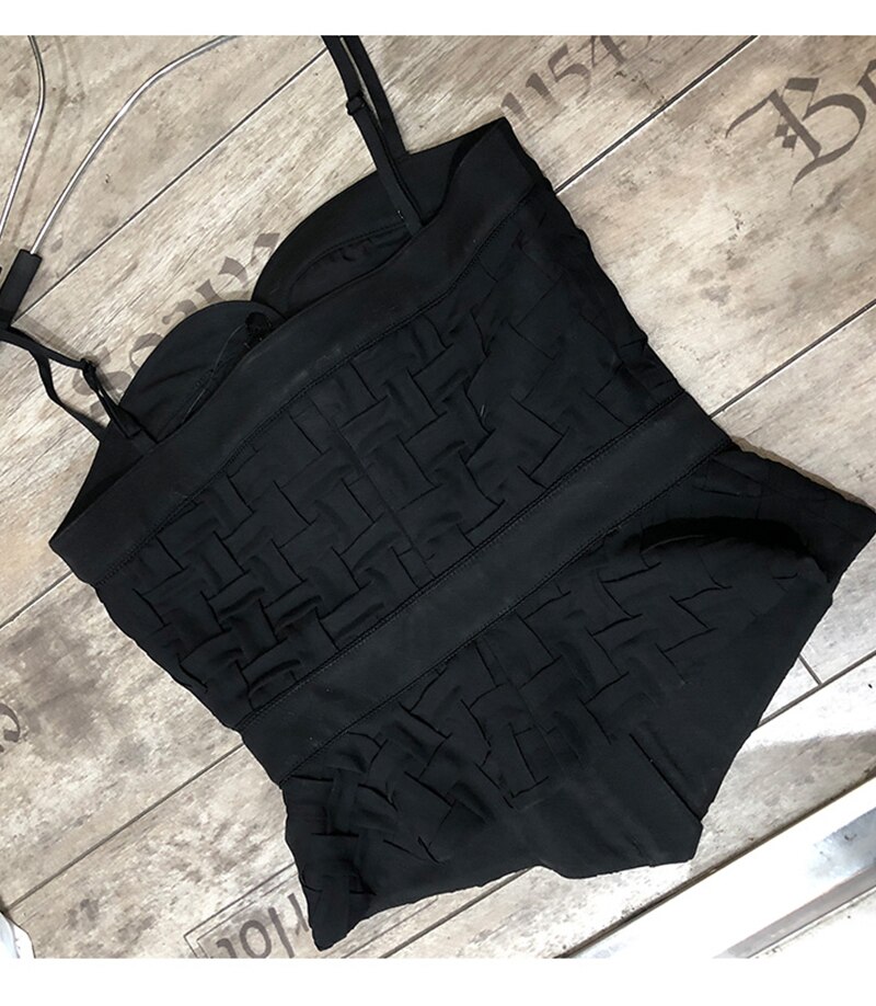 Damska czarna koszulka na ramiączkach - obrazek 4