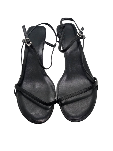 Damskie skórzane sandały na delikatnym obcasie