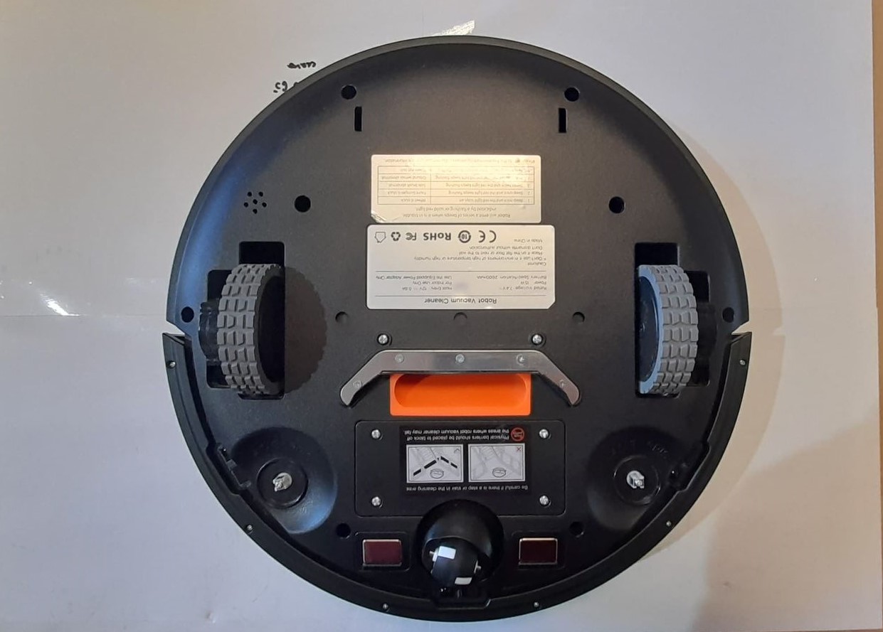 Robot sprzątający z mopowaniem M2 używany - obrazek 2