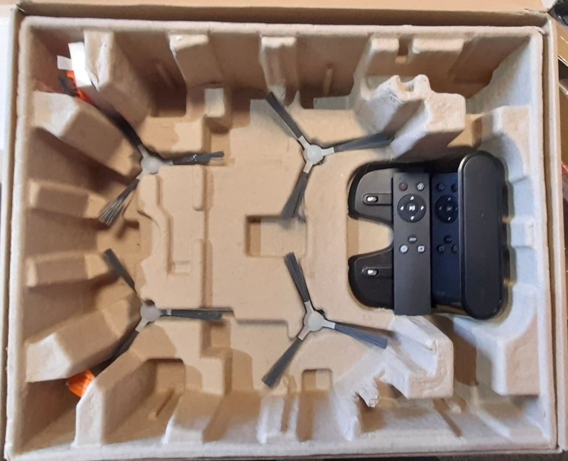 Robot sprzątający z mopowaniem M2 używany - obrazek 4