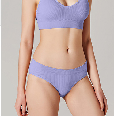 Damski prążkowany komplet bielizny w kolorze niebieskim - obrazek 4