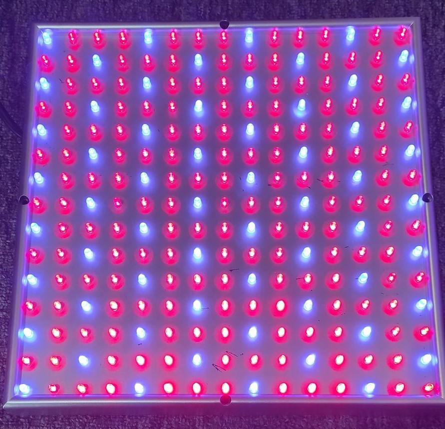 Oświetlenie do uprawy roślin 225 x LED - obrazek 2