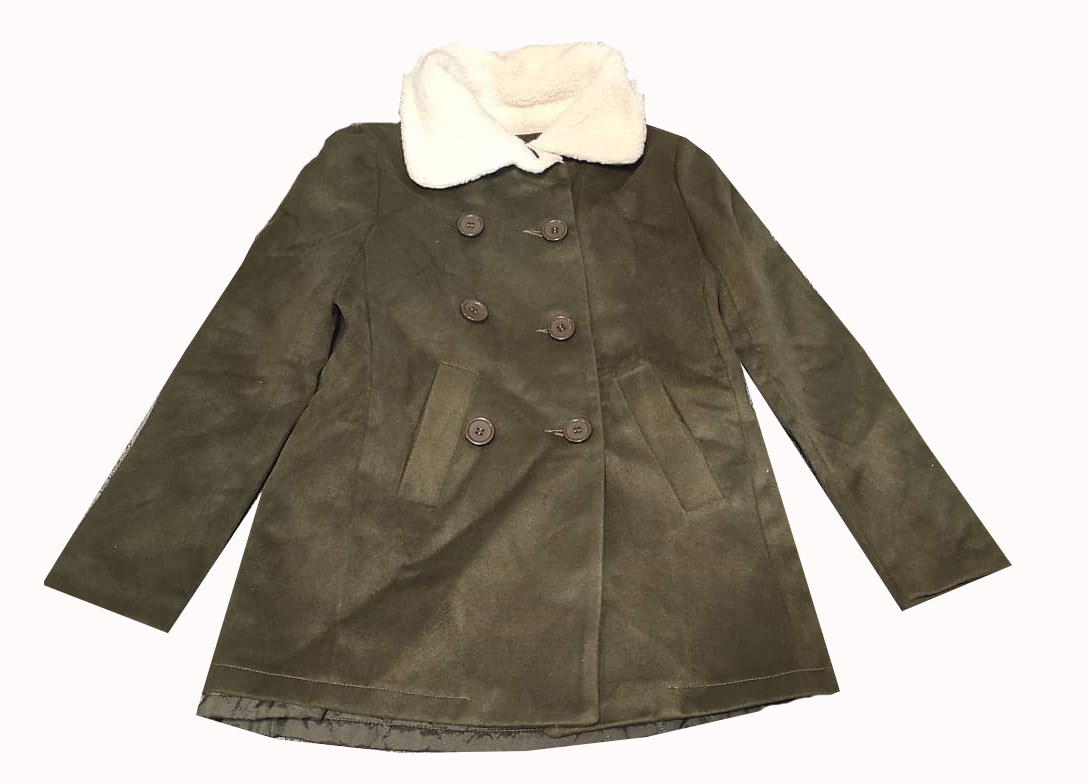 Damski płaszczyk z kożuchowym kołnierzem