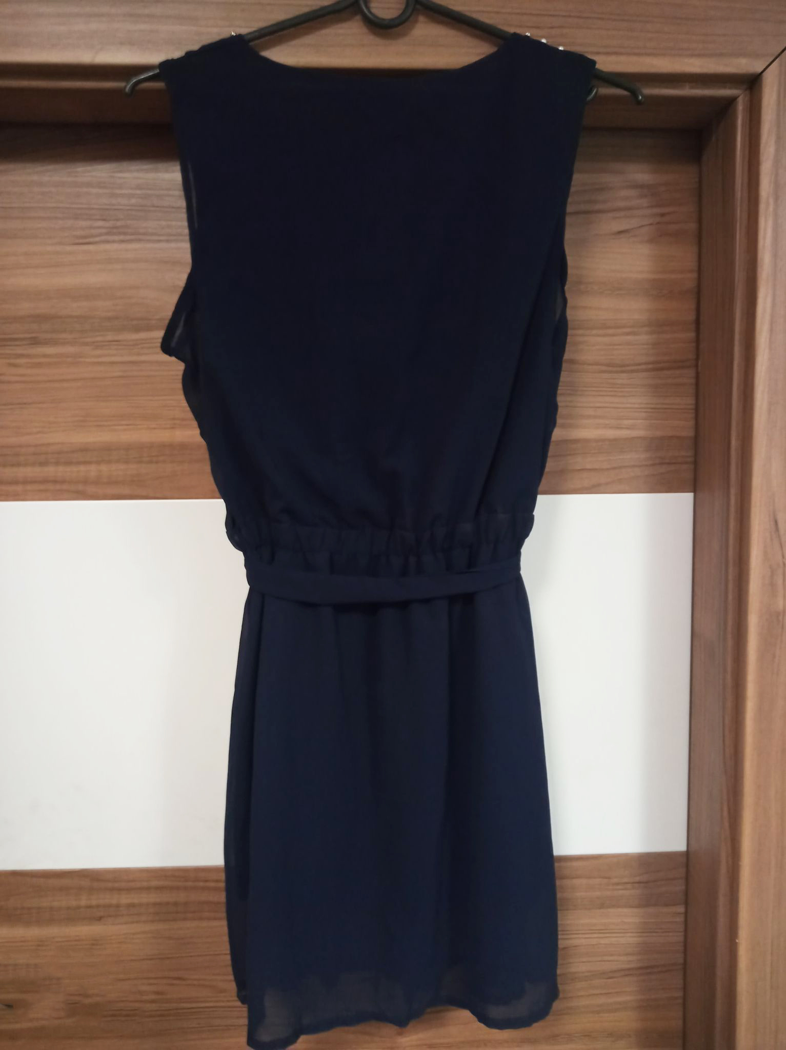 Szyfonowa sukienka letnia ze zdobieniami - obrazek 2