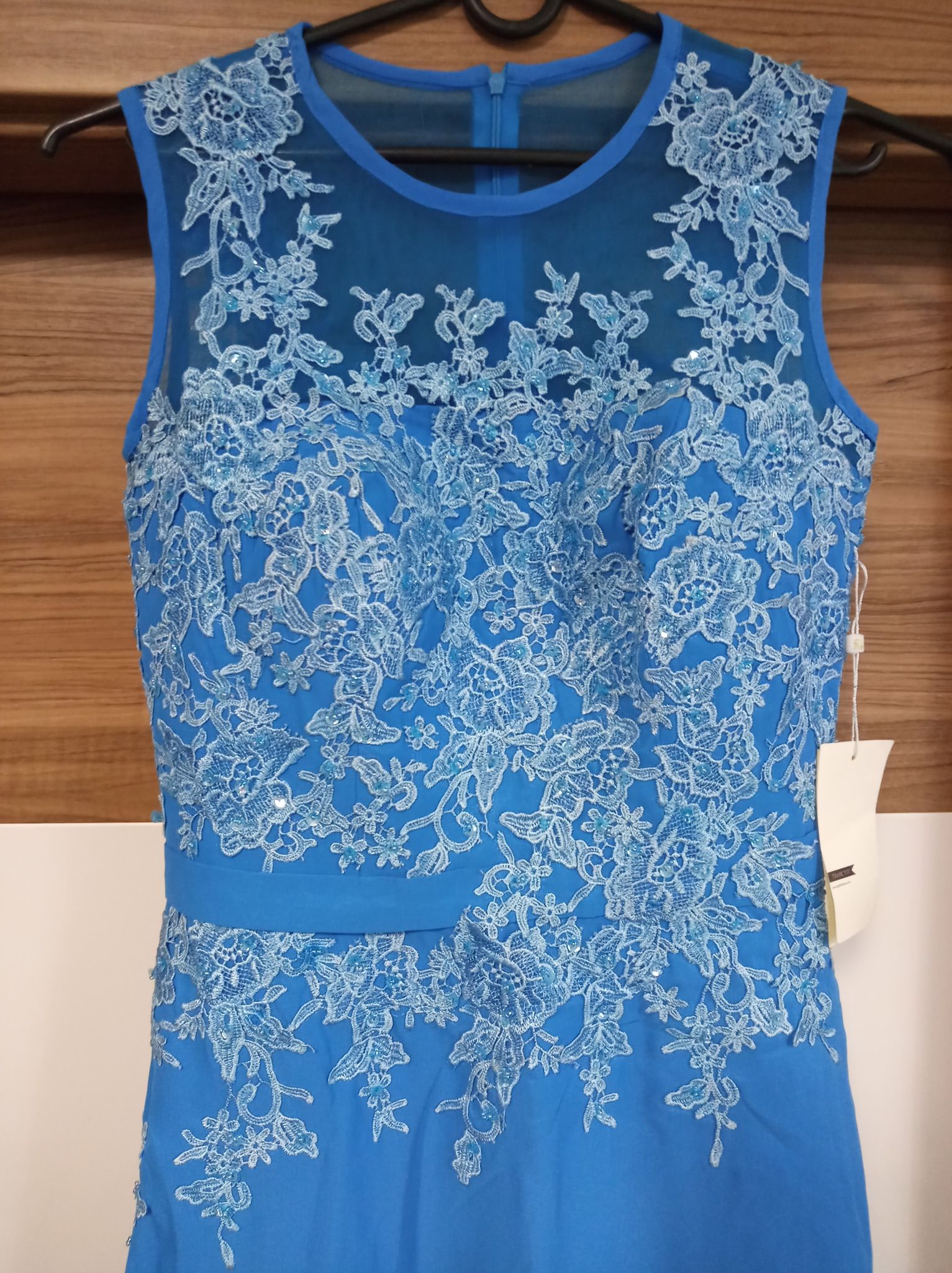 Szyfonowa sukienka midl z haftem - obrazek 2