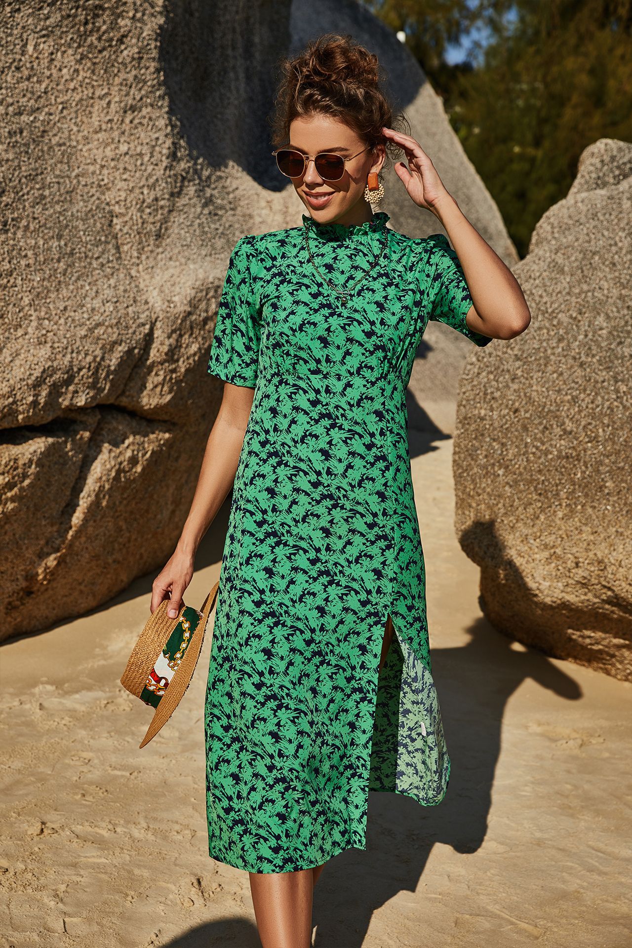 Sukienka damska w kwiaty półgolf - obrazek 2