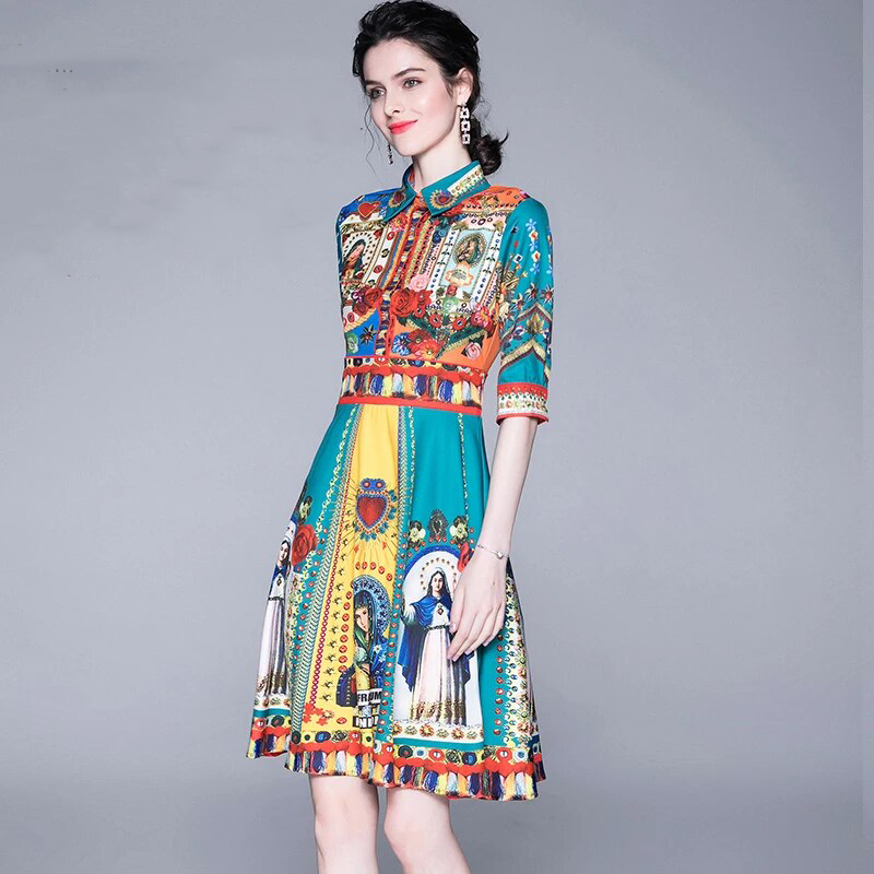 Sukienka z motywem religijnym 3/4 rękaw - obrazek 3