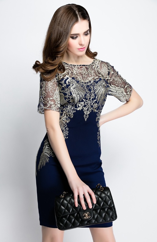 Elegancka sukienka damska z haftem - obrazek 5