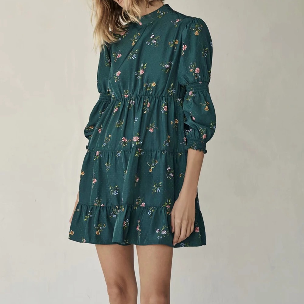 Trapezowa sukienka damska z rękawem 3/4 - obrazek 4