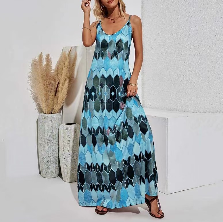 Damska maxi sukienka na ramiączkach - obrazek 2