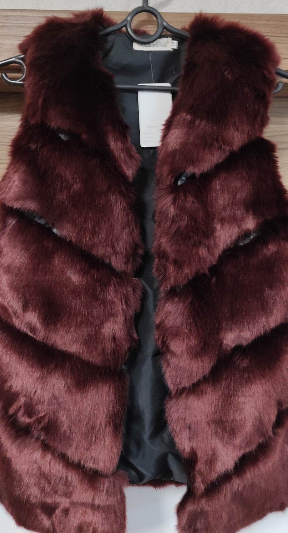 LUXUMBRILLIAN Futrzana kamizelka damska bordowa - obrazek 2