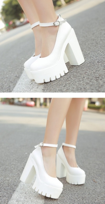 Czółenka na platformie w stylu Goth - obrazek 3