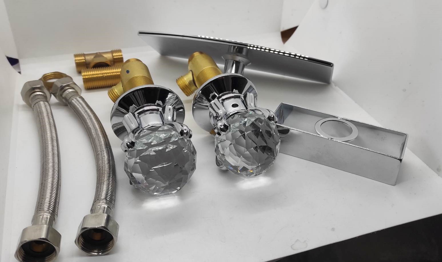 PIĘKNA BATERIA UMYWALKOWA BŁYSZCZĄCA - obrazek 8