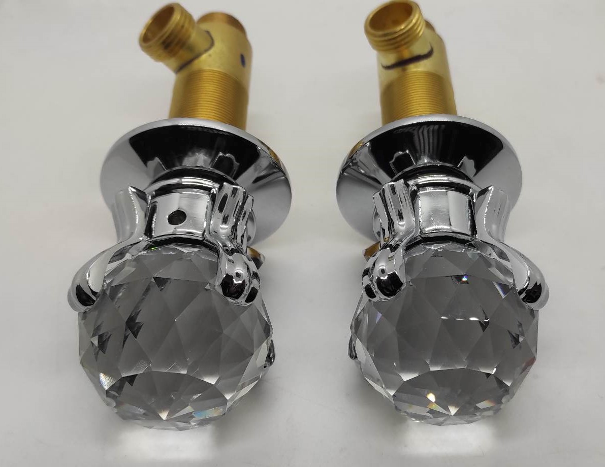 PIĘKNA BATERIA UMYWALKOWA BŁYSZCZĄCA - obrazek 6