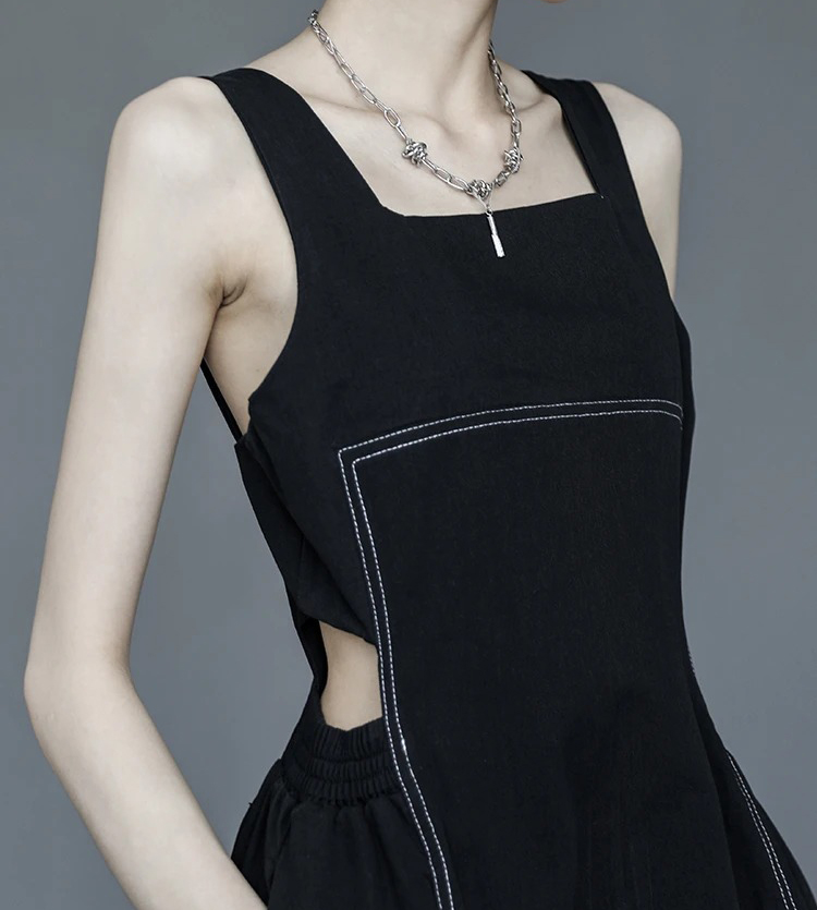 Sukienka z wycięciem w stylu Vintage - obrazek 2