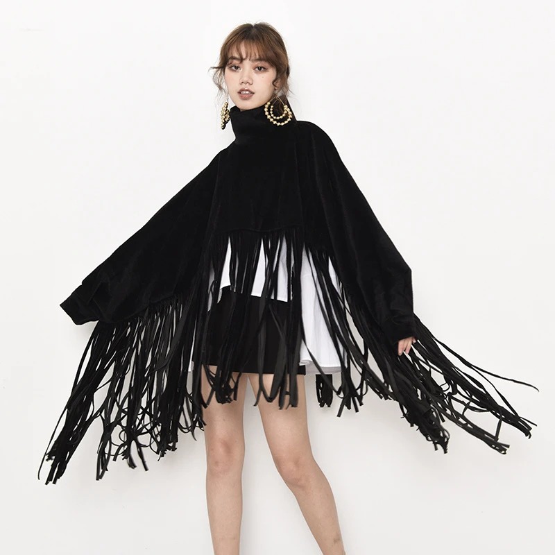 Damskie ponczo z frędzlami czarne - obrazek 3