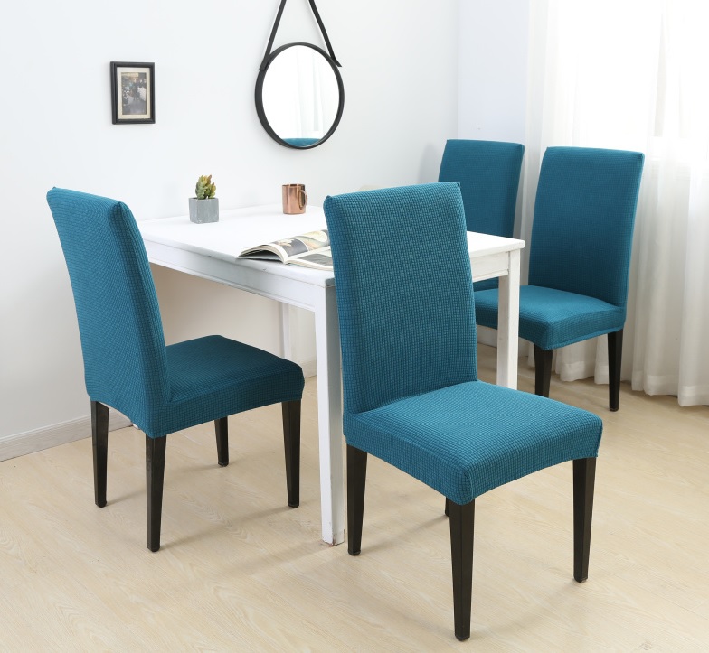 Pikowany pokrowiec na krzesło turkusowe - obrazek 3