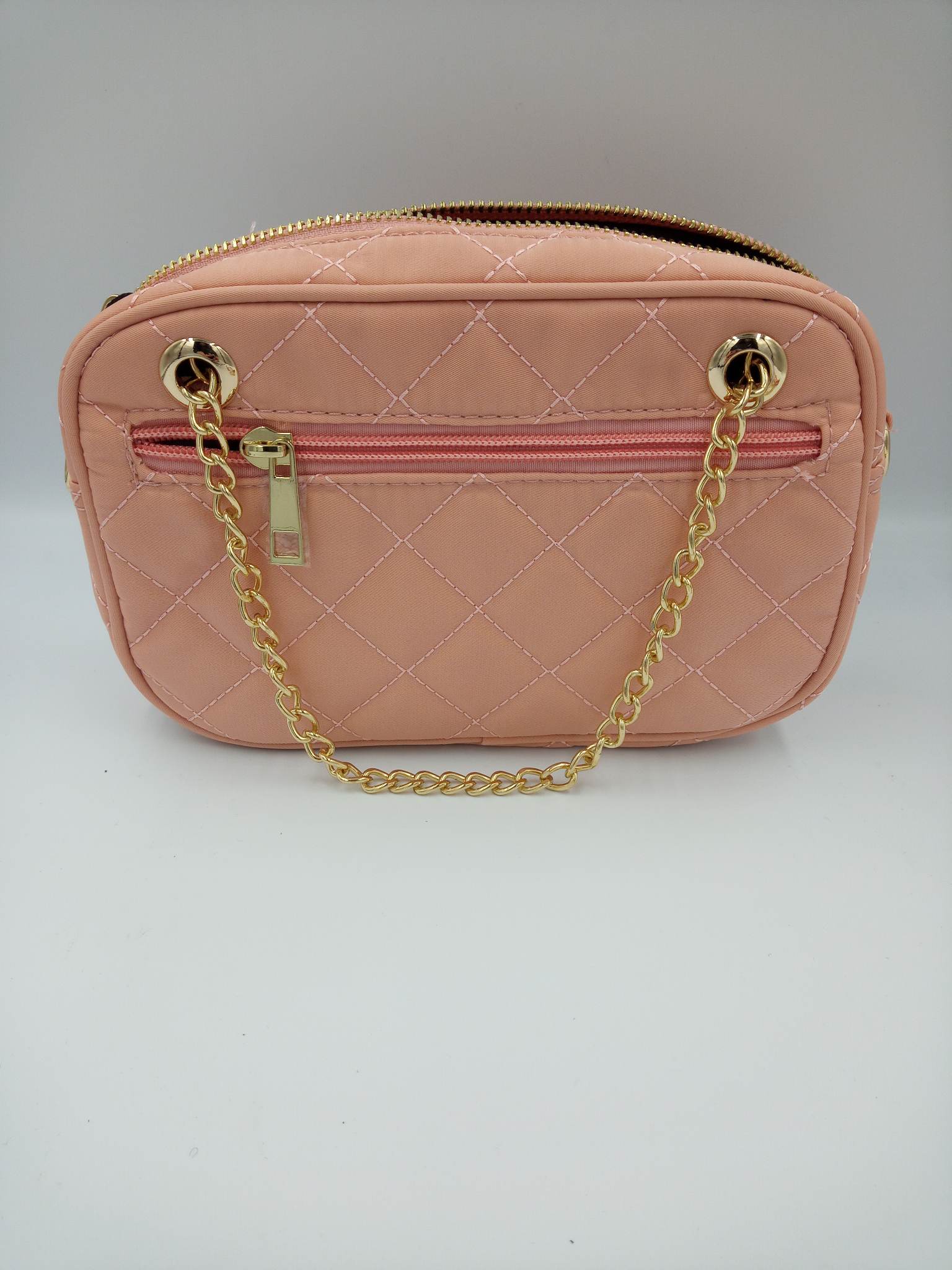 Pikowana damska torebka crossbody w kolorze różowym - obrazek 3