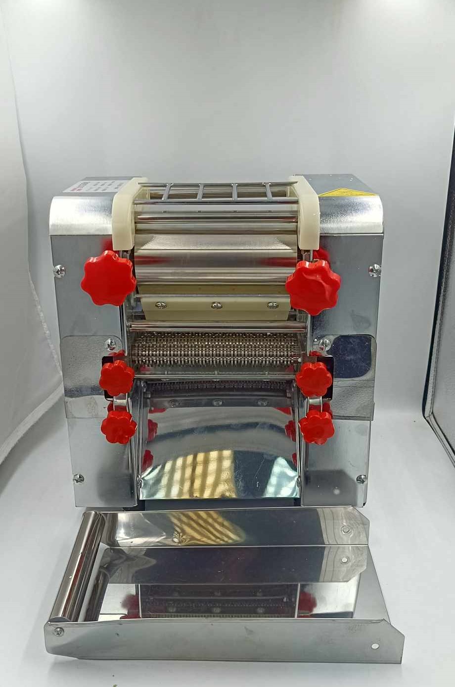 Maszynka do makaronu i wałkowania ciasta 550w - obrazek 3