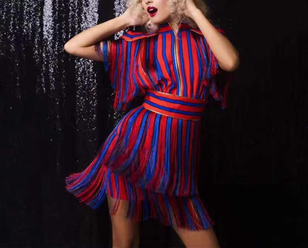 Sukienka z frędzlami mini w paski - obrazek 3