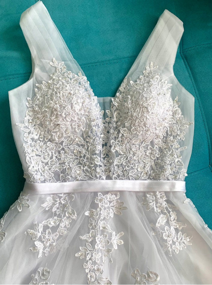 Suknia ślubna tiulowa z koronką S - obrazek 5