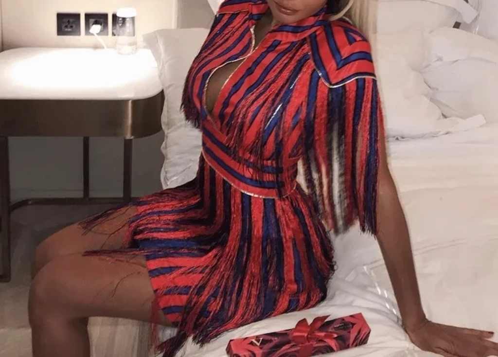 Sukienka z frędzlami mini w paski - obrazek 5