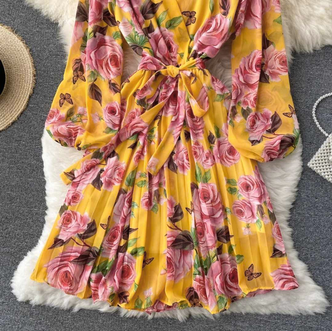 Sukienka szyfonowa w kwiaty plisowana rozmiar S/M - obrazek 2