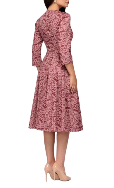 Rozkloszowana wzorzysta sukienka midi z 3/4 rękawem - obrazek 3