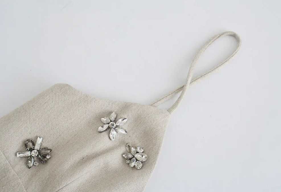 Sukienka mini na ramiączkach z cyrkoniami M - obrazek 5