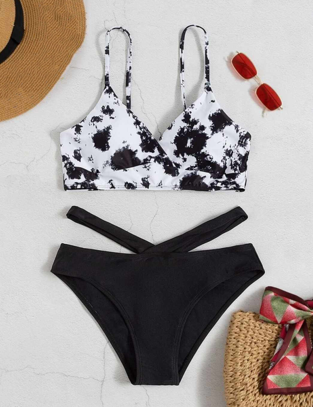 Dwuczęściowy czarno-biały strój kąpielowy S - obrazek 2