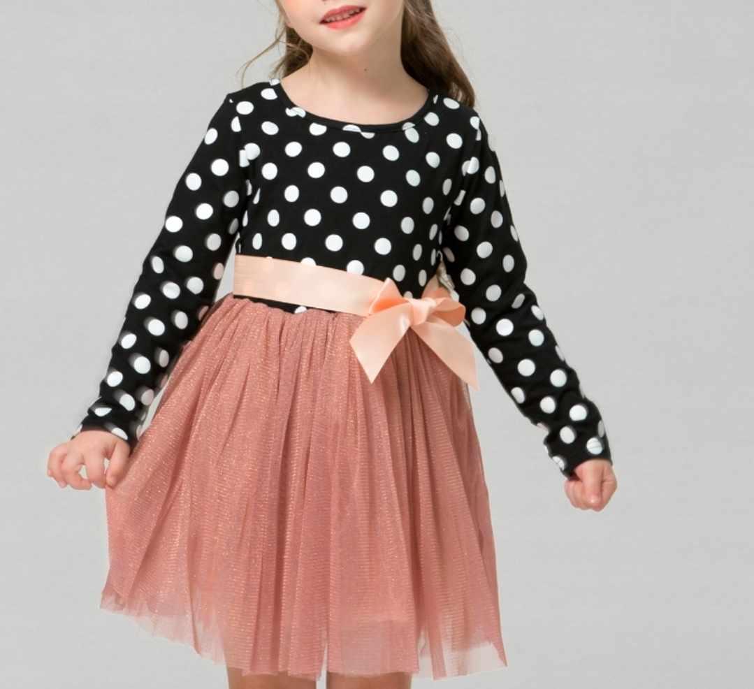 Dziewczęca sukienka w groszki z tiulem - obrazek 3