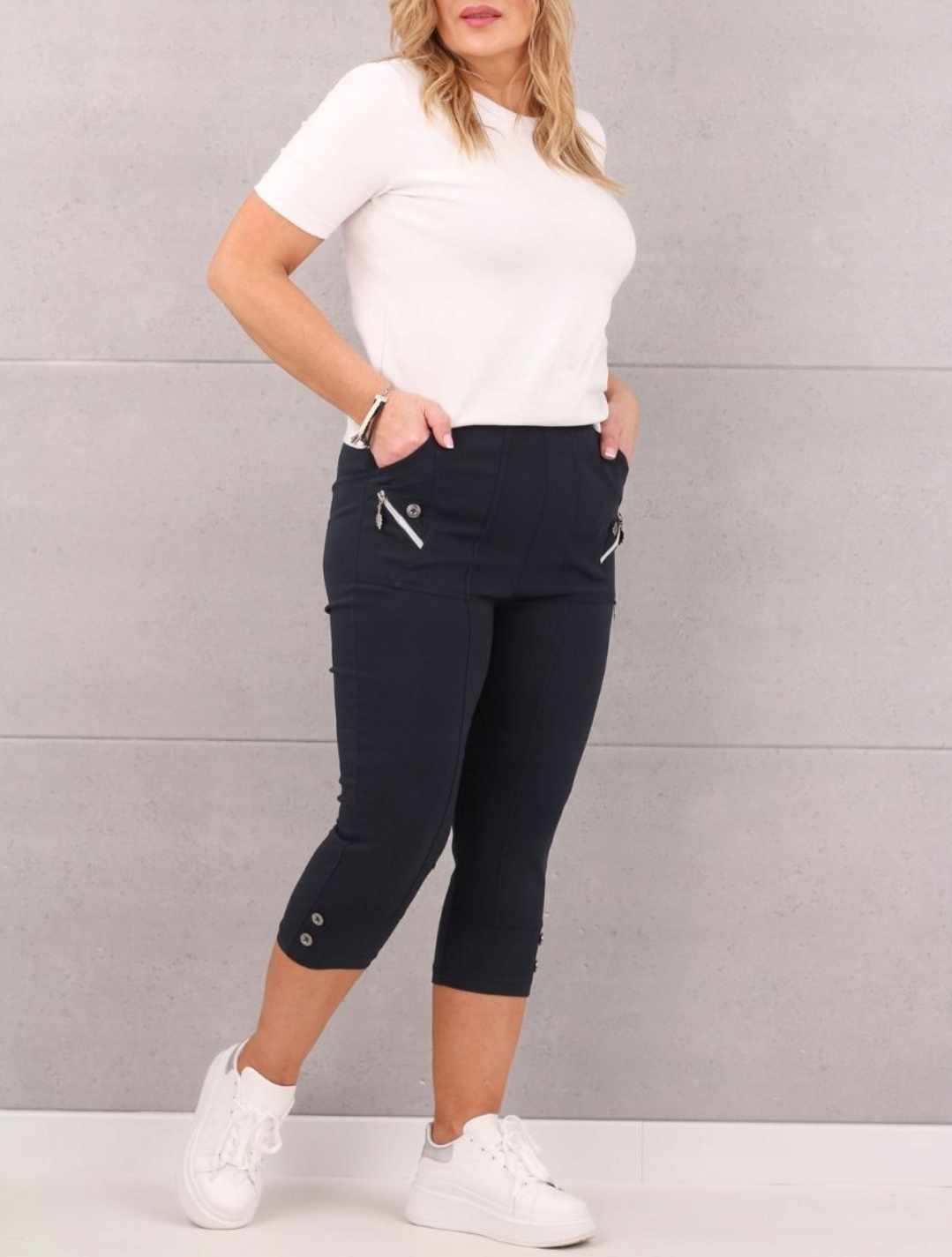 Damskie spodnie 3/4 czarne rybaczki rozmiar 3XL/4XL - obrazek 2