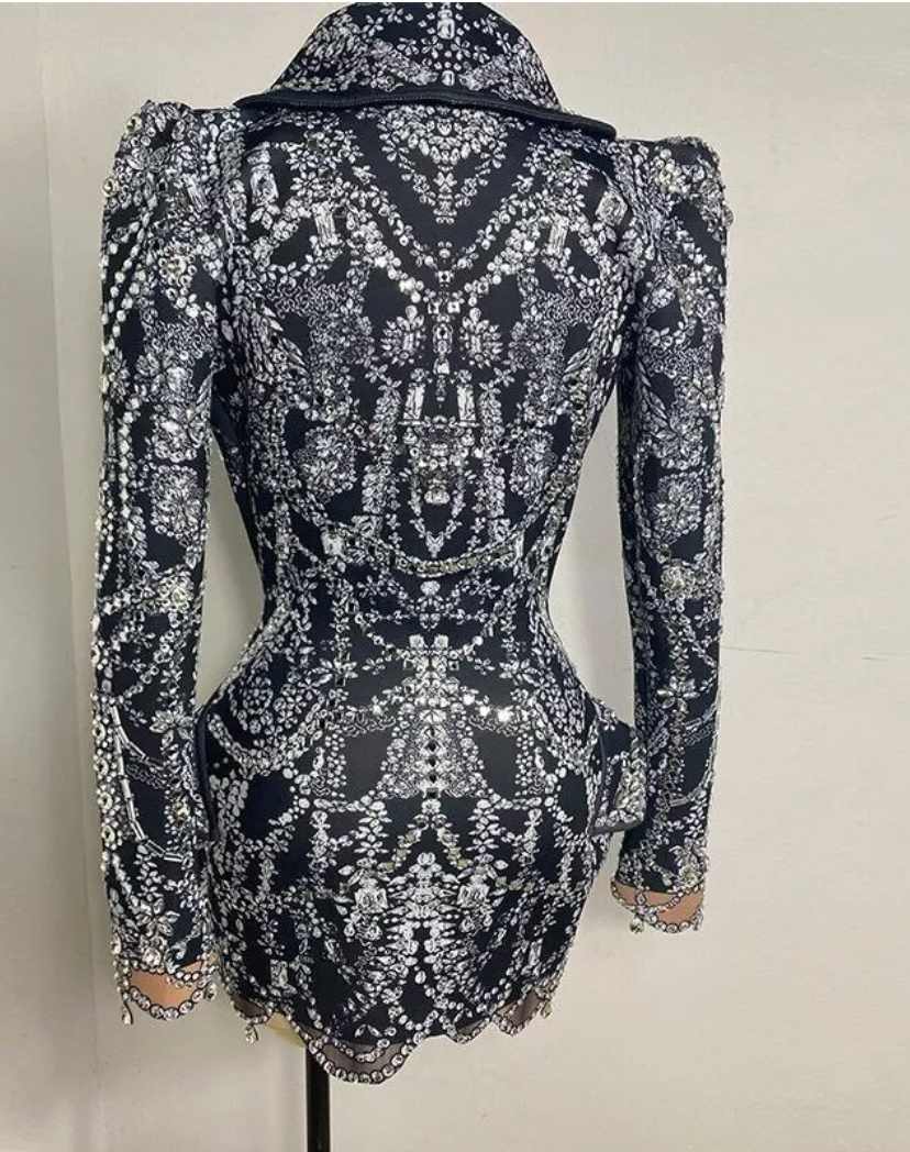 Damski strój sceniczny czarny z kryształami - obrazek 3