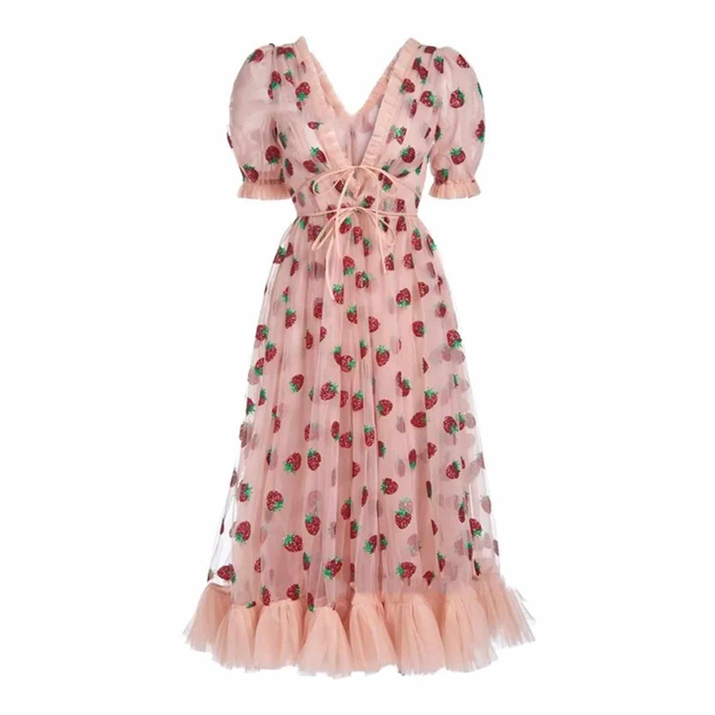 Damska rozkloszowana sukienka tiulowa w truskawki
