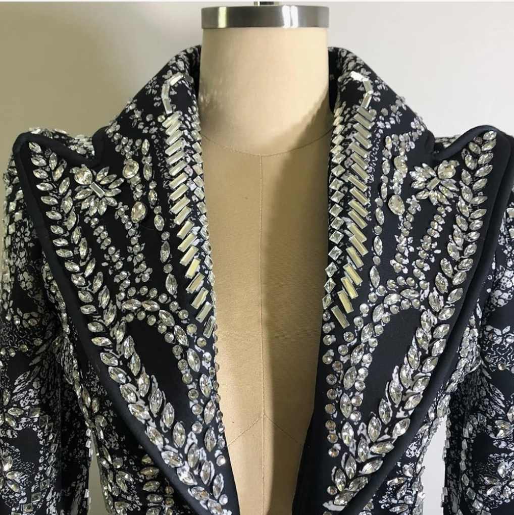 Damski strój sceniczny czarny z kryształami - obrazek 4