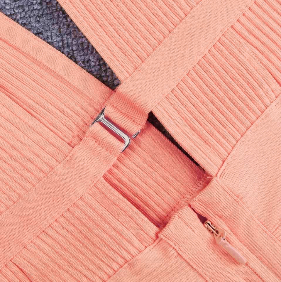 Bandażowa sukienka łososiowa rozmiar M - obrazek 4