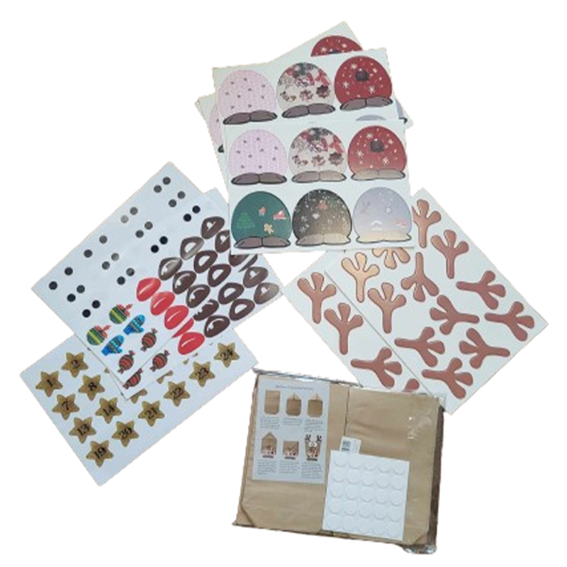 Kalendarz adwentowy renifery 24 torebki - obrazek 2