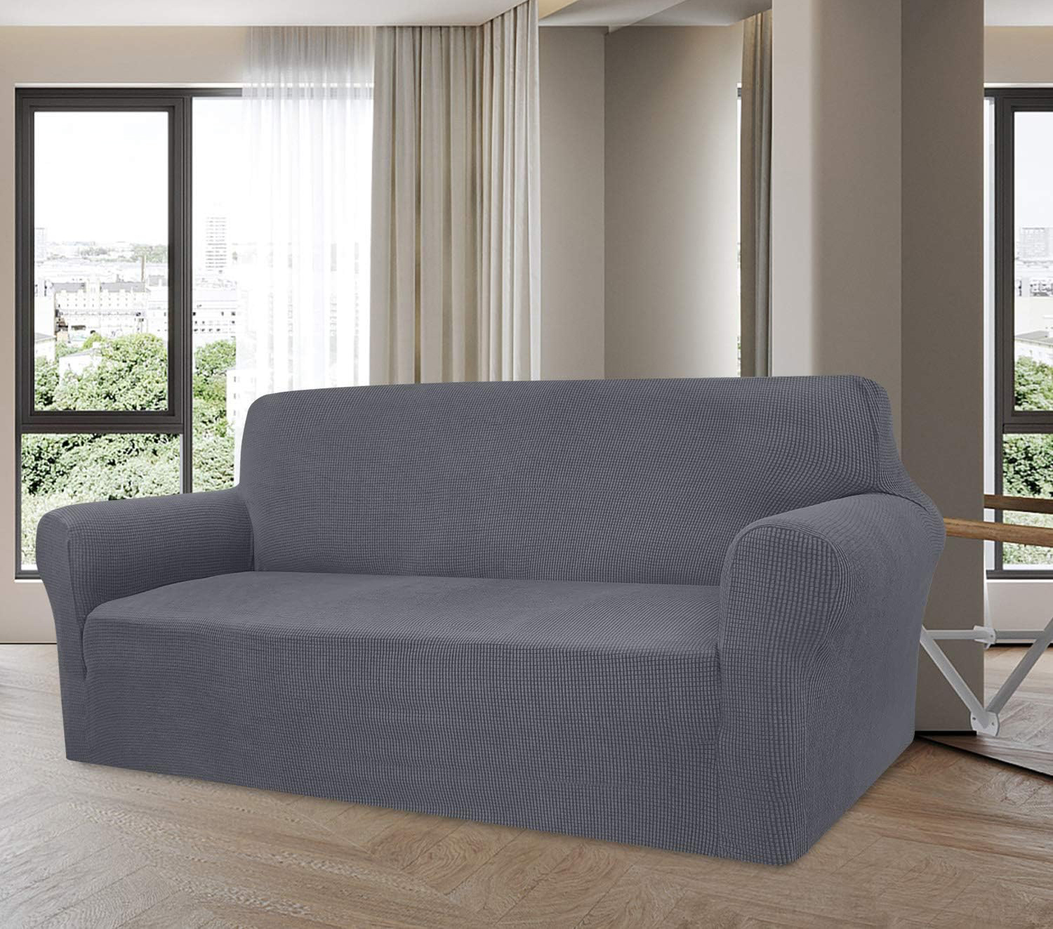 Wzorzysty szary pokrowiec na 3-osobową sofę - obrazek 5