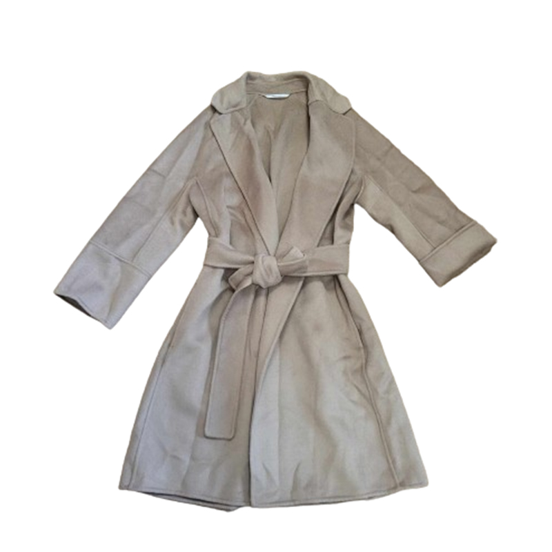 Beżowy płaszcz damski wiązany - obrazek 2