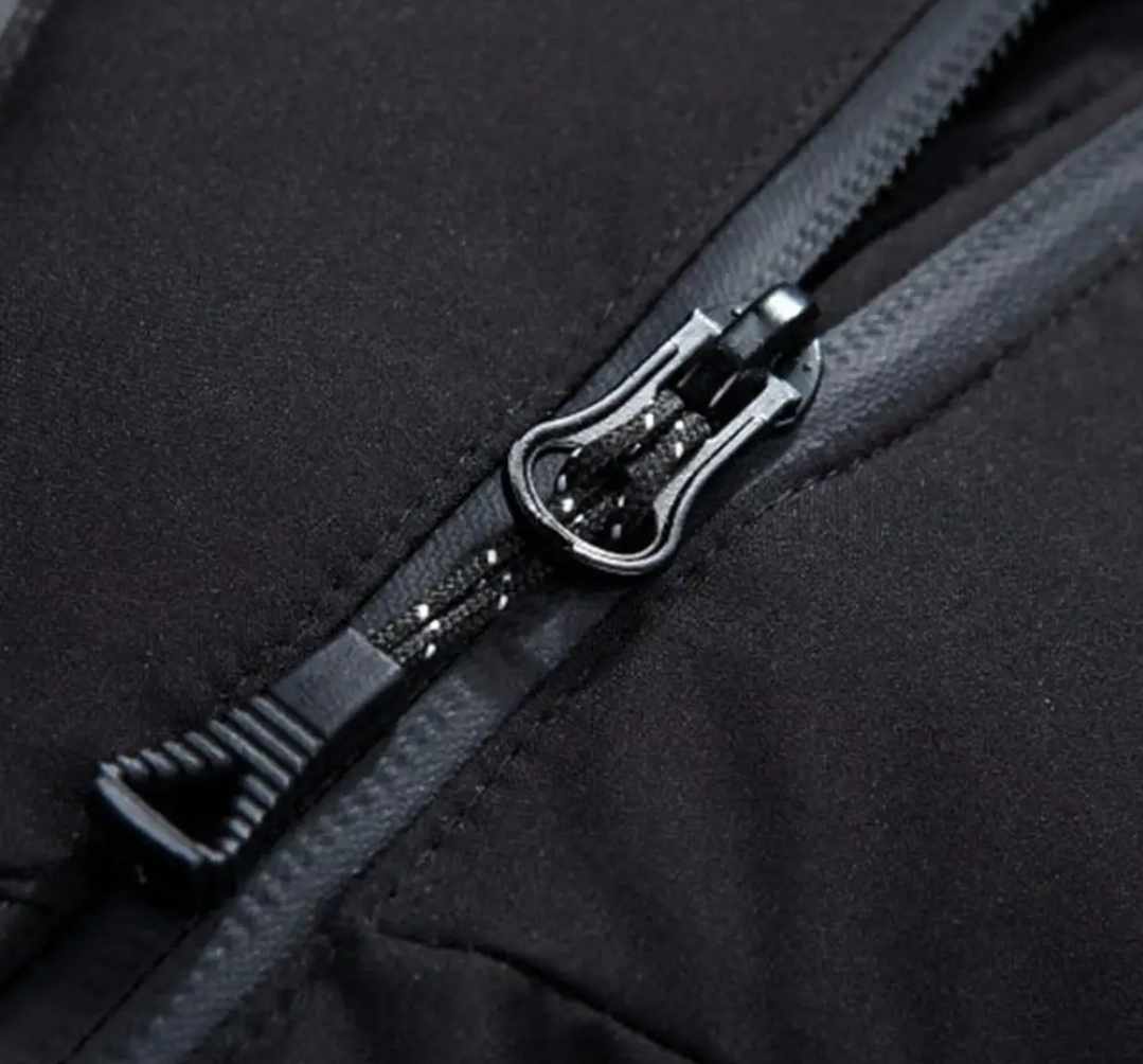 Szara puchowa kurtka z odpinanym kapturem - obrazek 2