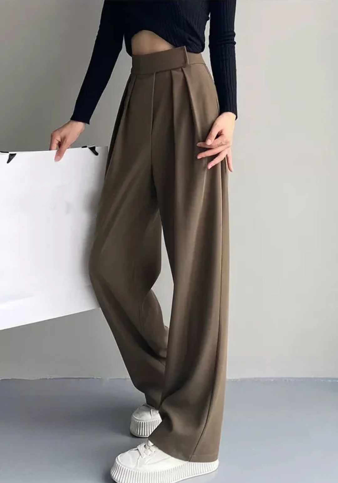 Damskie luźne spodnie brązowe rozmiar M - obrazek 2