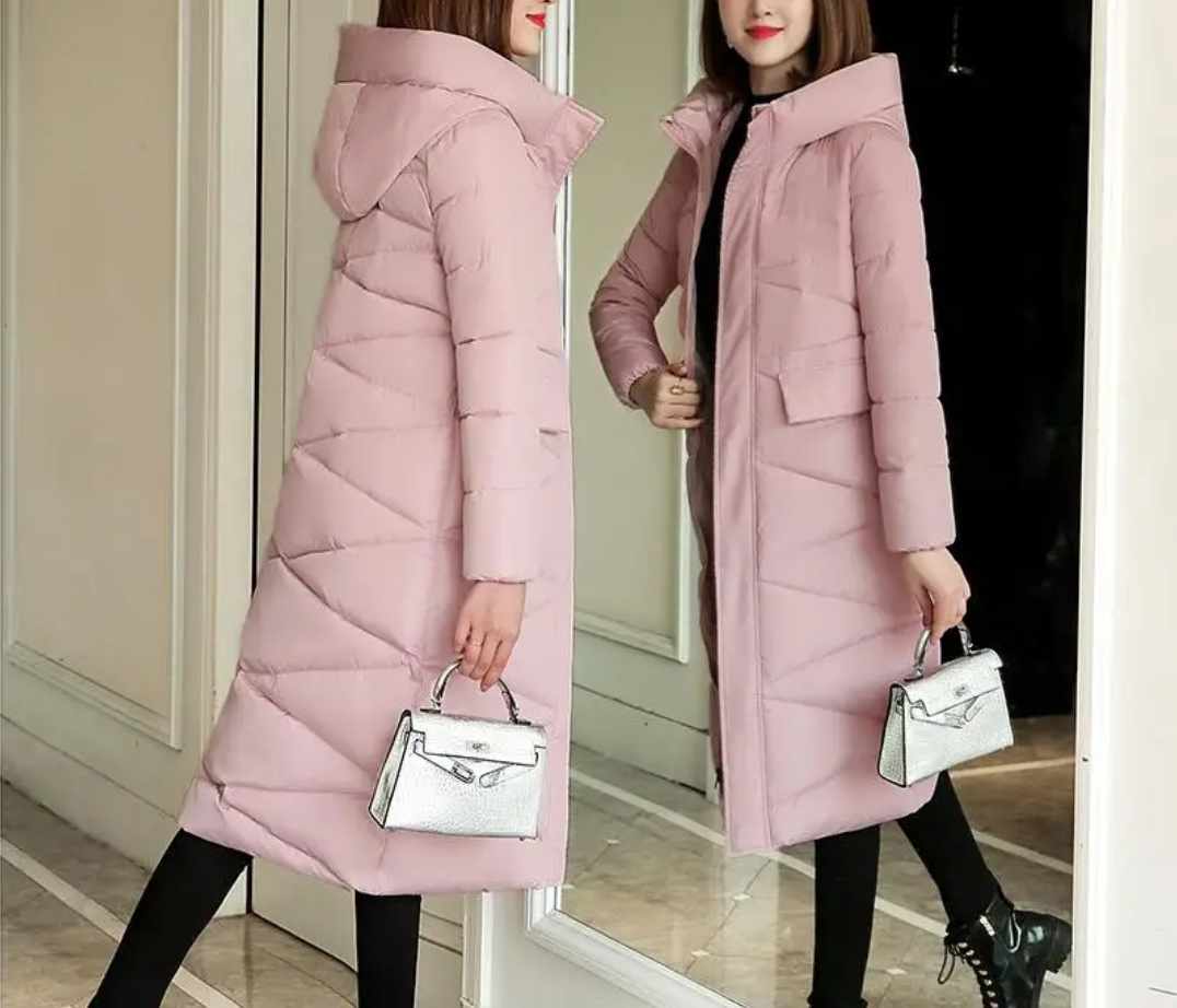 Puchowy płaszcz różowy z kapturem - obrazek 3