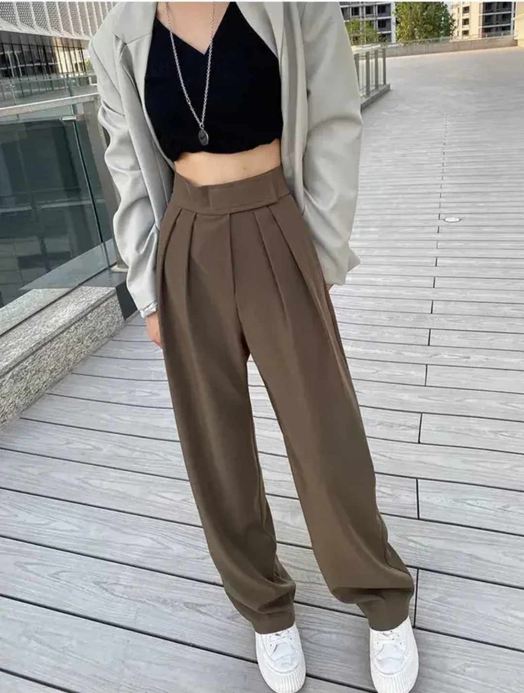 Damskie luźne spodnie brązowe rozmiar M - obrazek 5