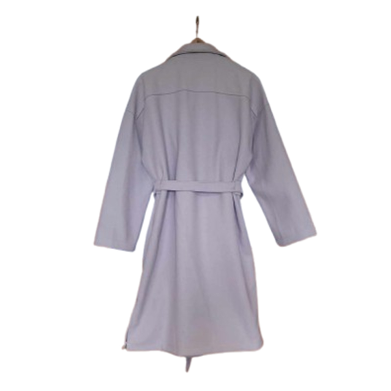 Płaszcz damski wiązany pasekiem w talii - obrazek 3