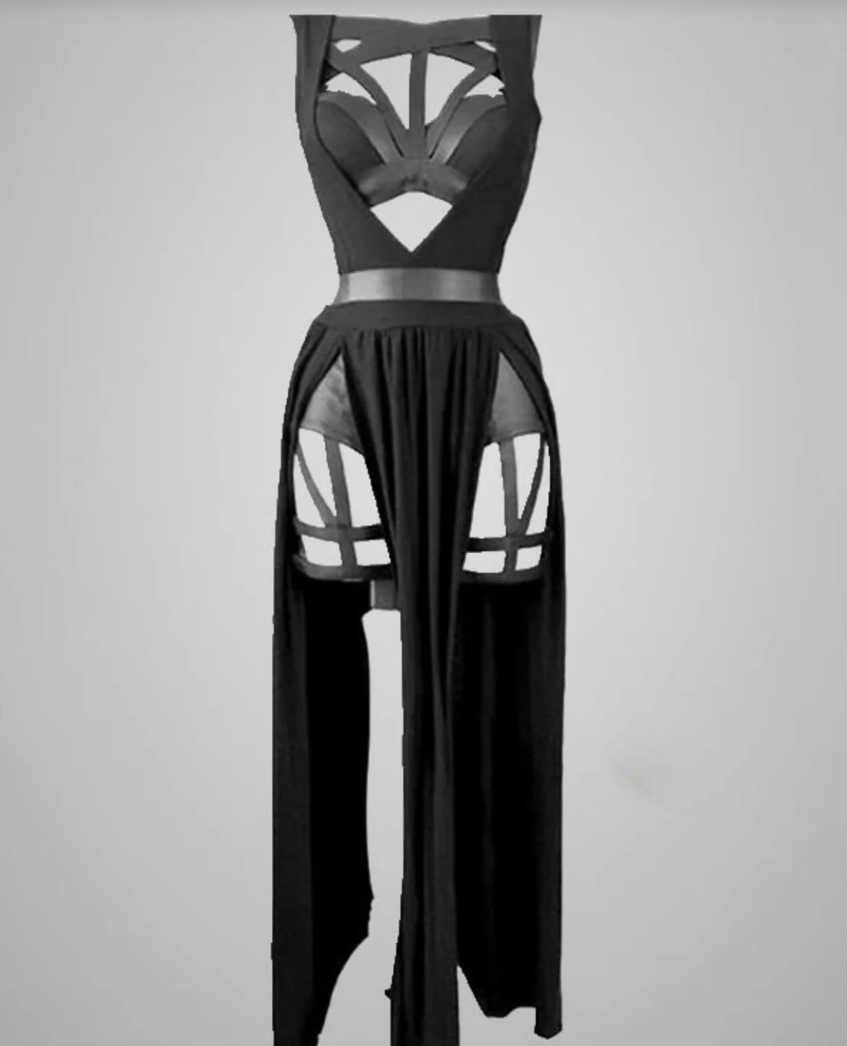 Kostium damski seksowny w gotyckim stylu - obrazek 3