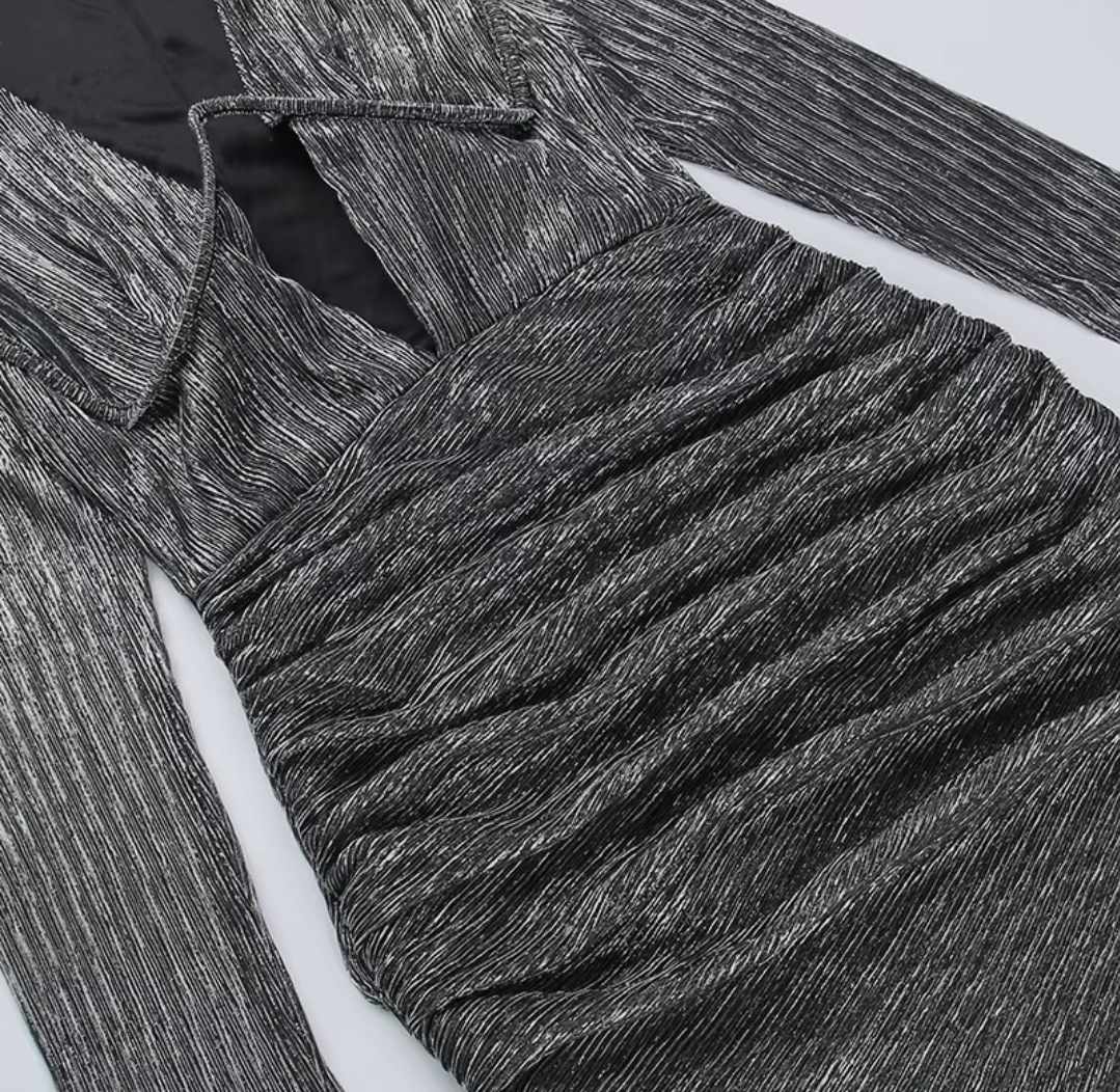 Stylowa sukienka mini z długim rękawem S/M - obrazek 2